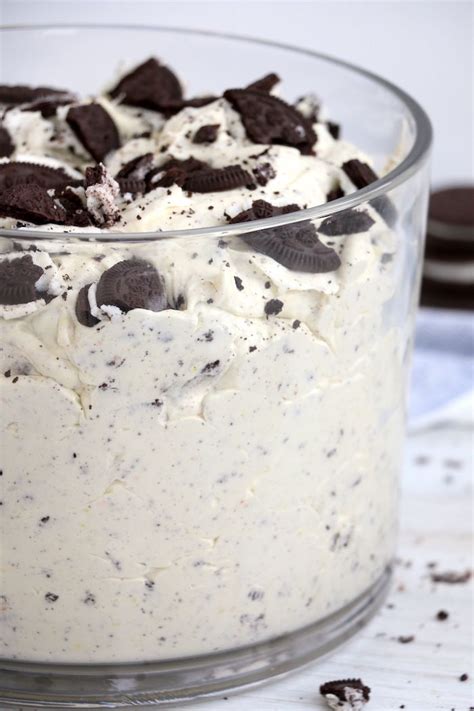 Oreo Fluff Salad A Simple 4 Ingredient Sweet And Fluffy No Bake