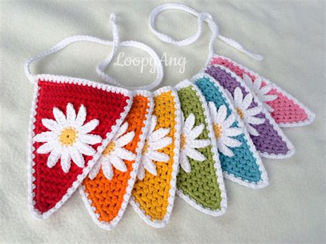 Daisy Crochet Bunting 7 Triangle Flower Garland Home Decor Etsy Uk
