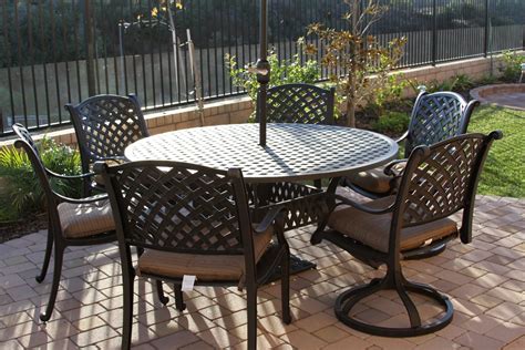 Nassau 7pc Dining Set With 60 Inch Round Table 2 Series 3000