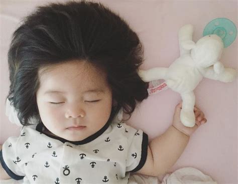 bebê cabeluda a bebê mais conhecida da internet