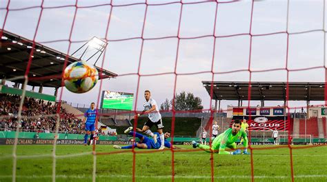 In gent reibt man sich die hände. U 21 gegen Wales: Ohne Punktverlust ins fünfte Duell ...