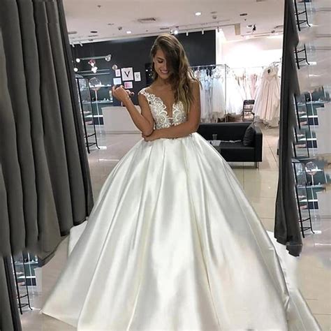 Quelque soit votre morphologie, vos goûts ou votre budget ! Robe De Princesse Mariage | Soirée Blanche