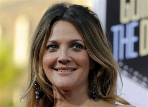 Drew barrymore was born drew blythe barrymore on february 22, 1975, in los angeles, california. Drew Barrymore Strikes Again With Another Amazing Facial ...