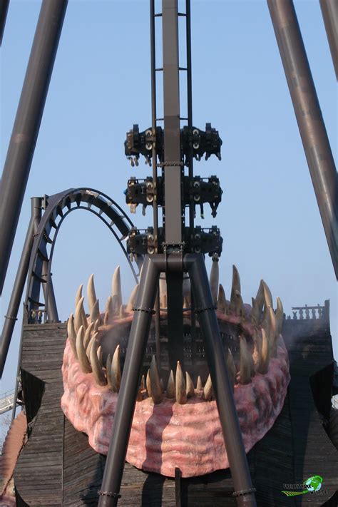 April 2011, wurde die krake offiziell eröffnet. Krake - Heide Park Resort | Freizeitpark-Welt.de