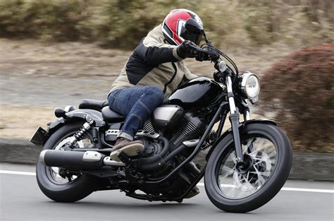 また、 アメリカンバイクと言えばエンジンも特徴的 で、ネイキッドのスタンダードが 4 気筒エンジン なのに対して、アメリカンでは実用域のトルクが豊かな「 v ツインエンジン 」を搭載しています。 最高 アメリカン ヤマハ バイク 125 - カックス