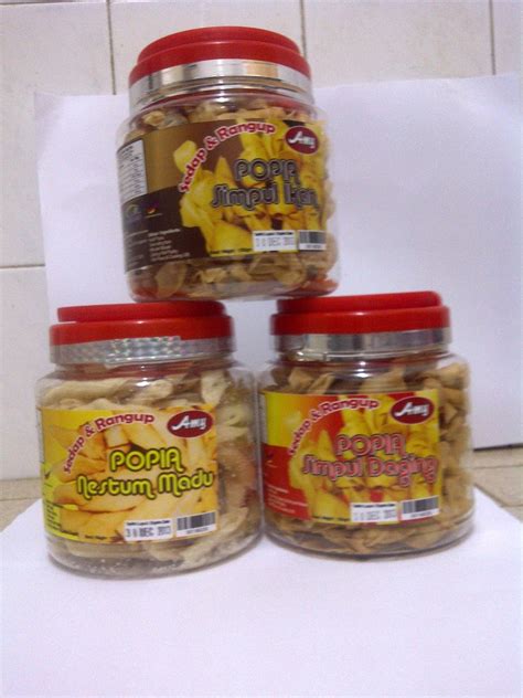 Idea dan hasil produk semuanya bermula dengan kakak sis yang buat , dia yang menyedapkan rasa , meranggupkan lagi popia yang dia buat nie. Mini Popia Simpul (AMY Maju Jaya Enterprise)