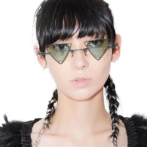 2018 New Style Sunglasses Punk Wind Triangle Hollow Sunglasses Glasses European And American