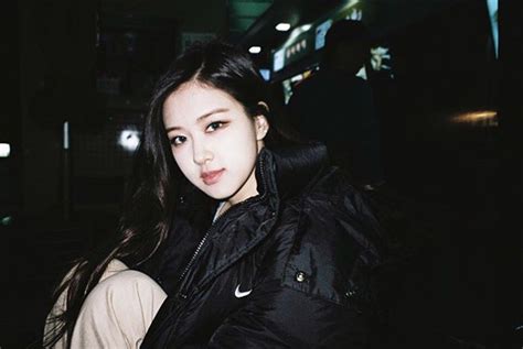10 Dark Haired Blackpink S Rosé Moments That Will Make You Wish She D