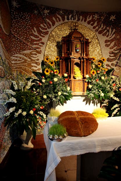 Oggi, giovedì santo papa francesco alle 18 presiederà la celebrazione dell'eucaristia in coena domini all'altare della cattedra della basilica di san pietro. Giovedì Santo: Altare della reposizione