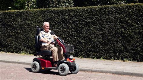 The Best Ways Senior Citizens Can Enjoy A Mobility Scooter