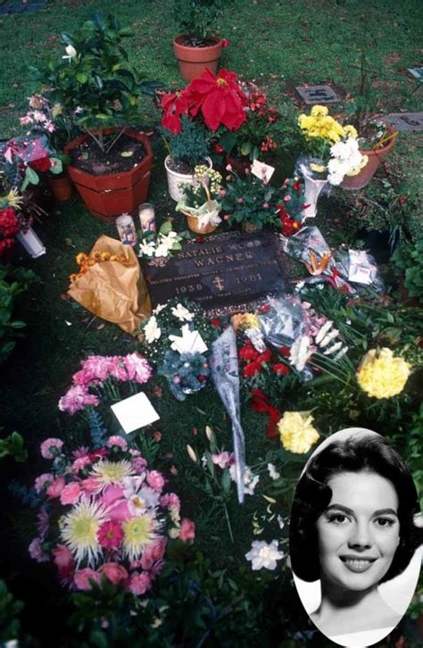 The Worlds Most Famous Celebrity Grave Sites Gallery