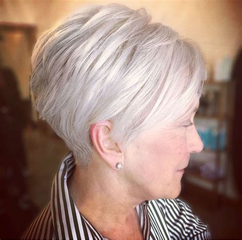 The Best Short Haircuts For Older Women
