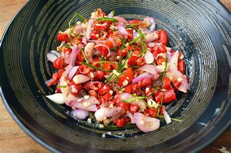 Menu masakan sederhana dengan bahan utama kentang dan cabe merah ini cukup banyak penggemarnya. Bumbu Sambal Serai Bali : 5 Resep Ayam Bakar untuk Hidangan Tahun Baru 2020, Lengkap ...