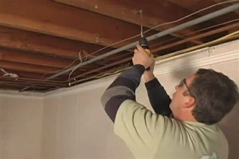When it comes to finishing the basement ceiling, most homeowners think of two options, drywall or dropped ceiling. How to Finish Basement Walls and Ceilings • Ron Hazelton