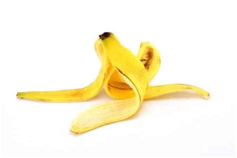 Elle A Frotté Une Peau De Banane Sur Ses Dents Pendant 15 Jours Ce Qui