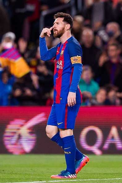 why lionel messi celebrated with a phone call gesture