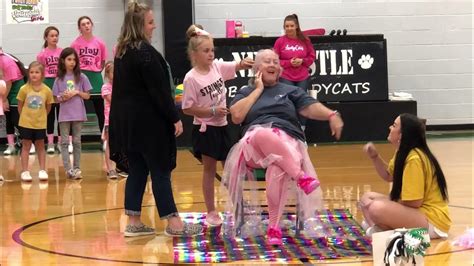 Inspiring Preschool Teacher Shaves Her Head During Pep Rally 🎀 Youtube