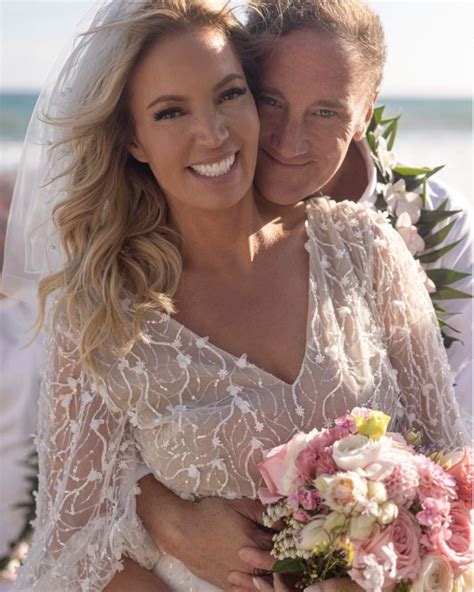 Lakers President Jeanie Buss And Comedian Jay Mohr Marry