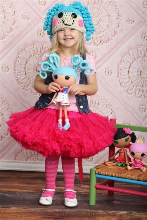 In her hair is a red cherry on top, some pink sprinkles and. Pin on Silly hair
