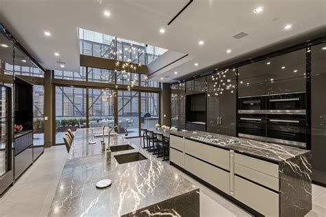 Click To View In Gallery In 2020 Luxury Kitchen Design Mansion