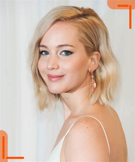 Jennifer lawrence's height is 5ft 8in (173 cm). Jennifer Lawrence Biography, Net worth, Age, Weight ...