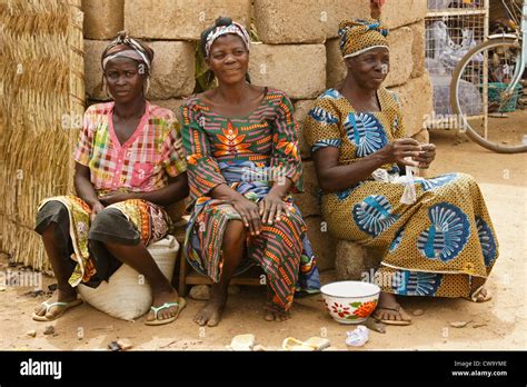 Women In Traditional Dress Sitting In Market Sirigu Ghana Stock Photo
