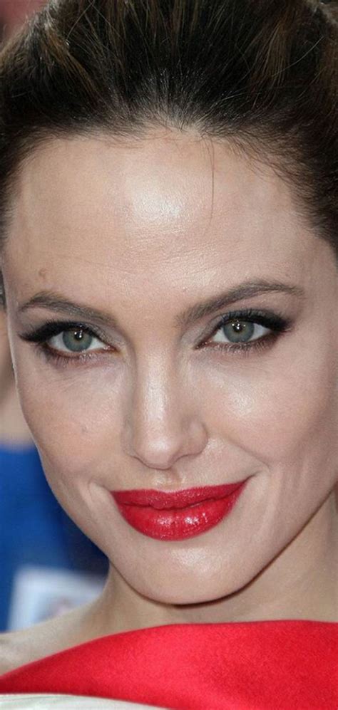 Pin By Hettiën On Angelina Jolie Angelina Jolie Lips Perfect Red