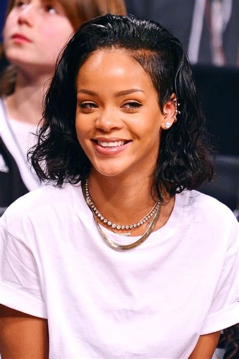 Rihannas Most Iconic Hair Looks Rihanna Hairstyles Rihanna Short
