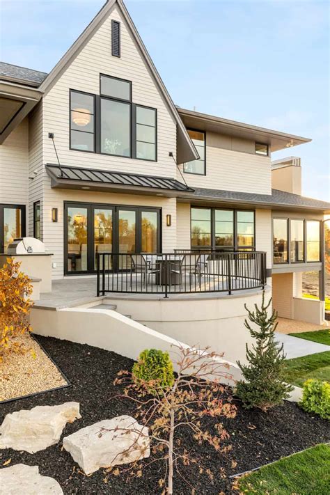 Minnesota Home Puts A Stunning Farmhouse Twist On Modern Living