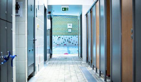 Swimming Pool Changing Rooms Lockers Ideas Pool Changing Rooms Changing Room Swimming Pools