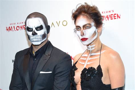 Jennifer Lopez Attends Heidi Klums Halloween Costume Party Dans Papers