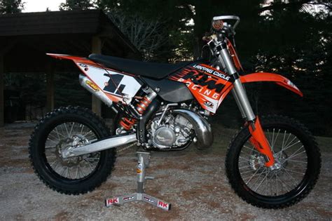 Provided by motor magazine ltd. KTM KTM 200 XC-W - Moto.ZombDrive.COM