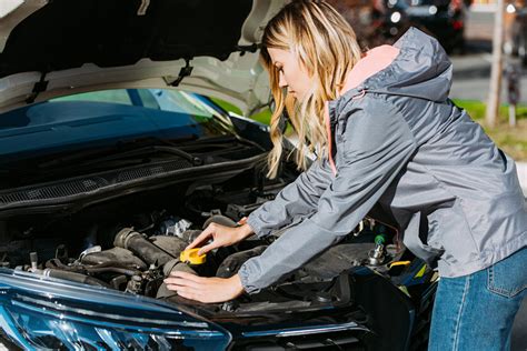 5 Top Car Repair Tips For Women