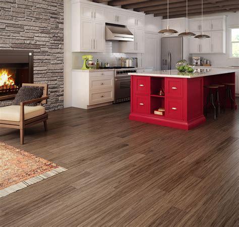 L'utilisation des planchers de bois exotiques offre cinq. Planchers de bois franc Preverco - Cuisine champ tre revisit e Hickory, texture wave, couleur ...