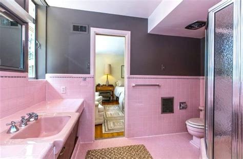 Pink Bathrooms Fan Site Aims To Preserve 50s Decor