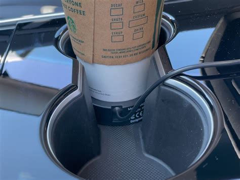 Vintter Car Cup Warmer Keeps Your Coffee At The Perfect Temperature