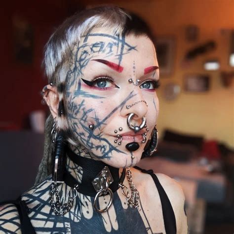 Women With Huge Septums Tattoed Women Tattoed Girls Piercings For Girls Piercings Unique
