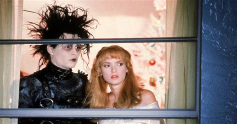 The 6 most iconic moments of 'Edward Scissorhands'