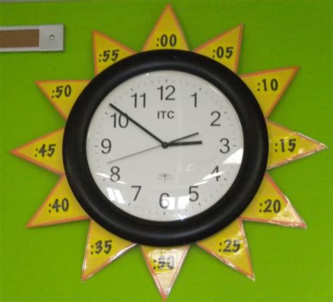 Learning To Tell Time With A Classroom Sun Clock For The Wall Diy