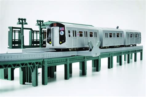 Lec Usa 2000 Mta New York City Subway Battery Operated Train Set Buy
