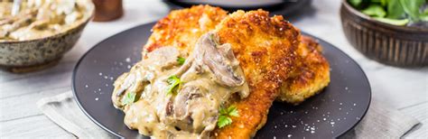 Chicken with creamy mushroom sauce is a delicious italian recipe with crispy tender chicken cooked in a white wine infused mushroom sauce. Chicken Schnitzel with Mushrooms and White Wine Sauce ...