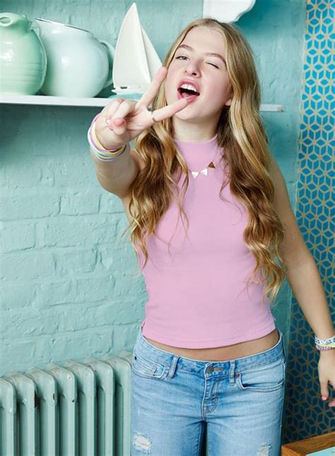 Noel Gallaghers Daughter Anais Becomes Face Of Accessorize Range Star