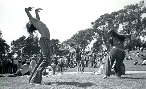 The Revealing Moments Of Counterculture In San Francisco 1960 1967 Ούτι