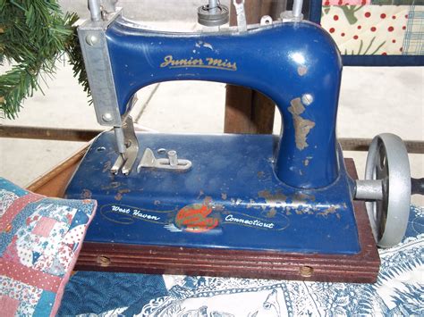 American Homestead Collections ~ Sewing Machines
