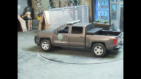 Texas State Police Game Warden 124 Scale Chevy Silverado With Lights