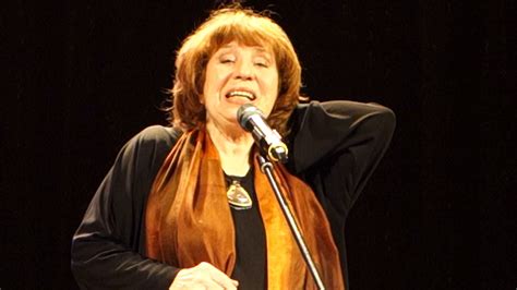 Елена камбурова романс к чему нам быть на ты. Елена Камбурова "Мимо кладбища едет купец молодой" Б ...