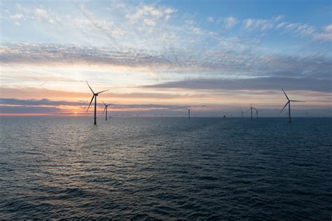 Orsteds Huge Offshore Wind Farm In Uk Produces First Power