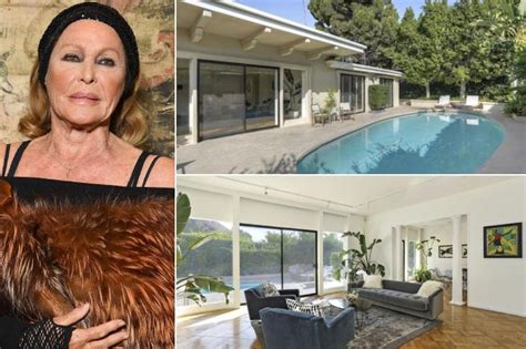 Stars Who Live In Houses More Luxurious Than Any A List Celebrity