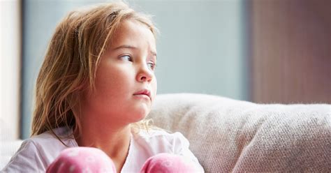 Ist Mein Kind Depressiv Ber Ursachen Symptome Therapie Apotheken