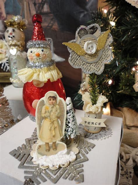 As the christmas is close, overwhelmed in the christmas arts and crafts floating around? Over the Top: Holiday Arts and Crafts Show